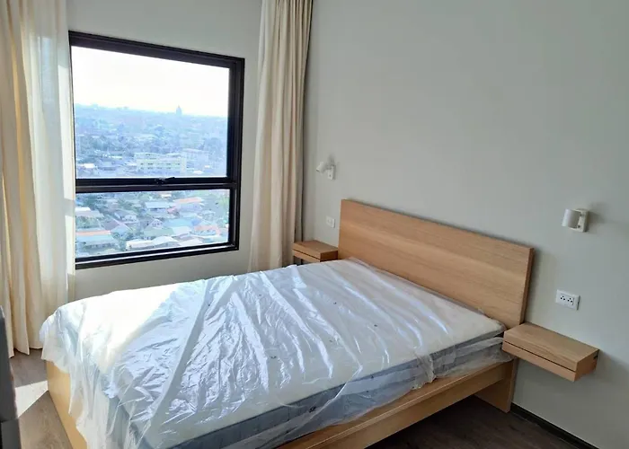 In Thon Buri 0 Meter From Bts Station Appartement